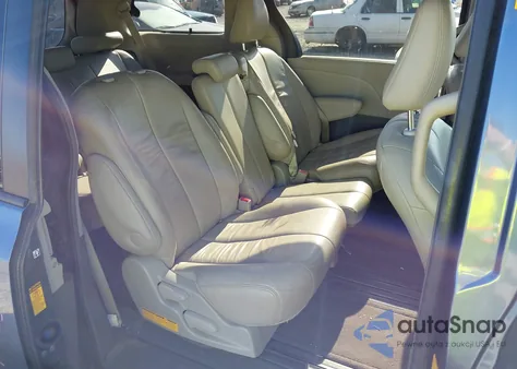 2014 Toyota Sienna Xle V6 8 Passenger из США, поврежденный, VIN 5TDYK3DC9ES526117